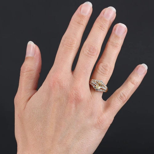 Bague 58 Bague saphir jaune et diamants en or jaune 18 carats 58 Facettes 22-383