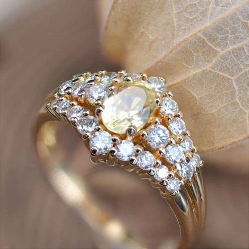 Bague 58 Bague saphir jaune et diamants en or jaune 18 carats 58 Facettes 22-383