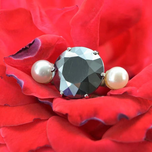Bague 54 Bague de cocktail en or blanc 18 carats, hématite et perles 58 Facettes 18-322