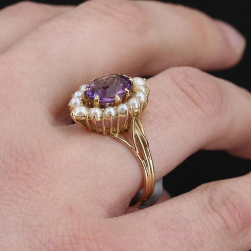 Bague 57 Bague ancienne en or jaune 18 carats, améthyste et perles 58 Facettes 20-569-50