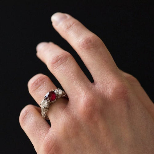 Bague 53 Bague en or blanc 18 carats rubis et diamants pavés 58 Facettes 05-118-3177552-53