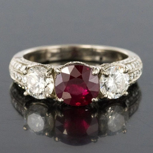 Bague 53 Bague en or blanc 18 carats rubis et diamants pavés 58 Facettes 05-118-3177552-53