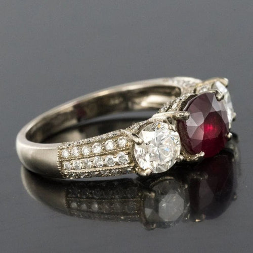 Bague 53 Bague en or blanc 18 carats rubis et diamants pavés 58 Facettes 05-118-3177552-53