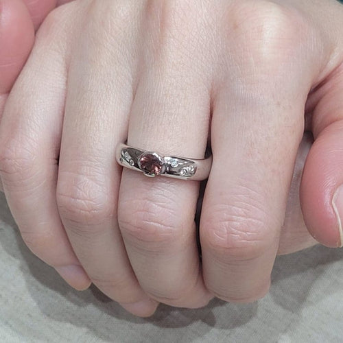 Bague 54 Bague - Tourmaline rose et diamants en or blanc 18k 58 Facettes TA230