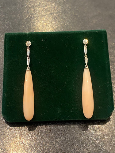 Pendientes de gota en oro blanco de 18K con diamantes y ágata rosa 