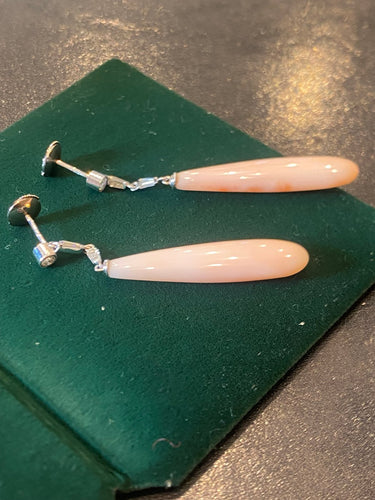 Pendientes de gota en oro blanco de 18K con diamantes y ágata rosa 
