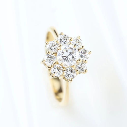 Bague 53 Bague rosette en or jaune 18 carats et diamants taille brillant 58 Facettes