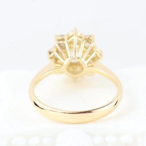 Bague 53 Bague rosette en or jaune 18 carats et diamants taille brillant 58 Facettes