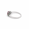 Bague 51 Bague vintage en or blanc 18 carats avec tourmaline ovale et péridots 58 Facettes 50346