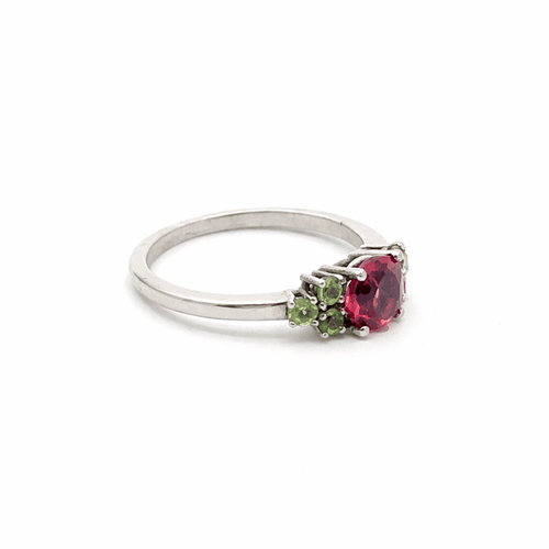 Bague 51 Bague vintage en or blanc 18 carats avec tourmaline ovale et péridots 58 Facettes 50346