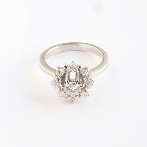 Bague 53 Bague rosette vintage en or blanc 18 carats et diamants 58 Facettes 158/23