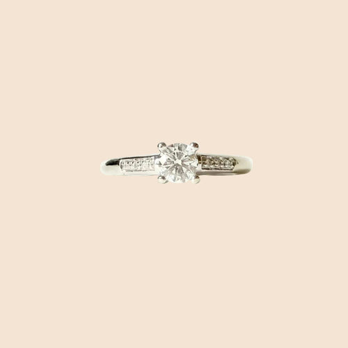 Bague 53 Mauboussin n° 137 - Bague solitaire en or blanc 18 carats et diamants 58 Facettes