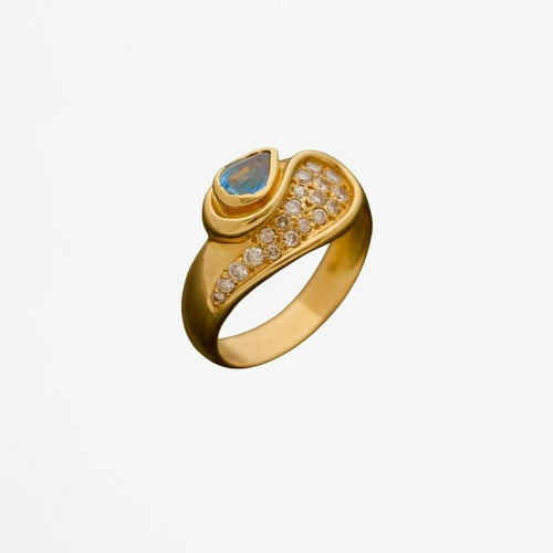 Bague 54 Bague jonc en or jaune, saphir et diamants 58 Facettes