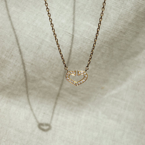 https://cdn.shopify.com/s/files/1/0943/8576/6747/files/collier-cartier-or-diamants.jpg?v=1771594293