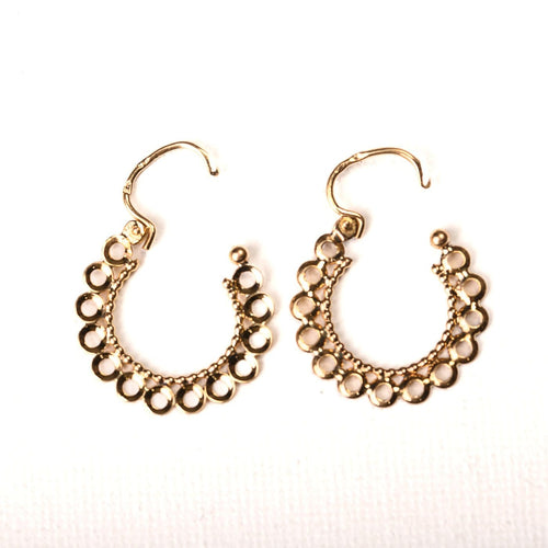 Boucles d'oreilles Boucles d'oreilles créoles festonnées et ajourées en or jaune 18K 58 Facettes LMB-334
