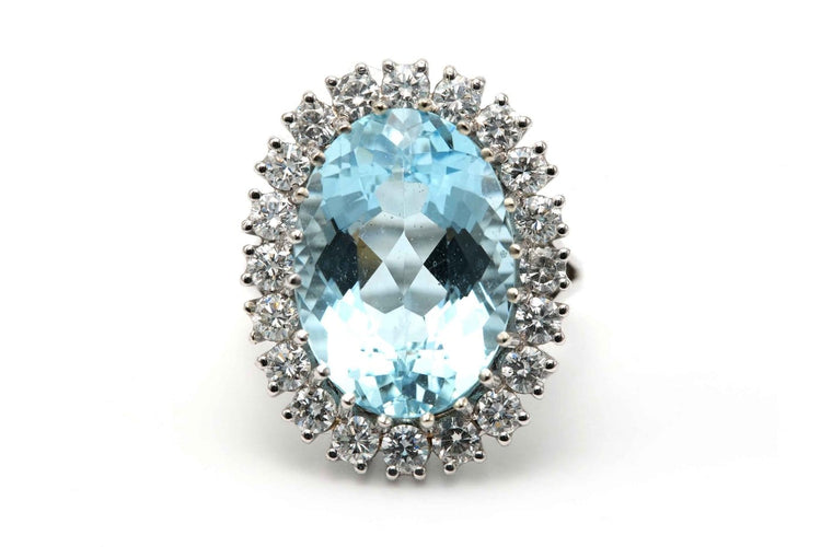 Bague 55 Bague contemporaine en or blanc 18 carats, aigue-marine et diamants 58 Facettes 23247