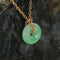 chaine-en-or-et-son-petit-disque-de-jade-p-image-173759-grande.jpg