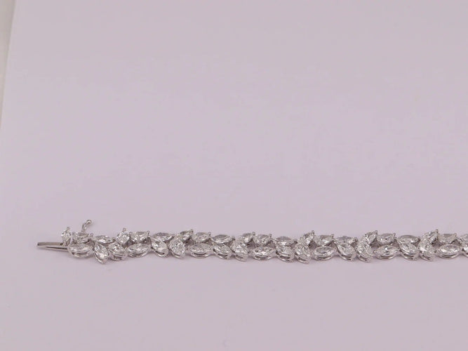 Bracelet Bracelet tennis en or blanc et diamants 58 Facettes 3337