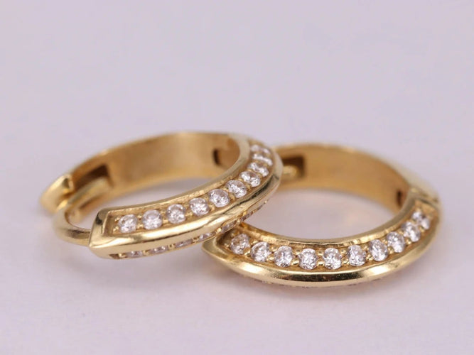 Boucles d'oreilles Boucles d'oreilles rondes en or jaune 18K et diamants 58 Facettes ME117