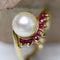 https://www.bijouxbaume.com/upload/image/bague-or-jaune-perle-de-culture-et-rubis-p-image-164602-grande.jpg
