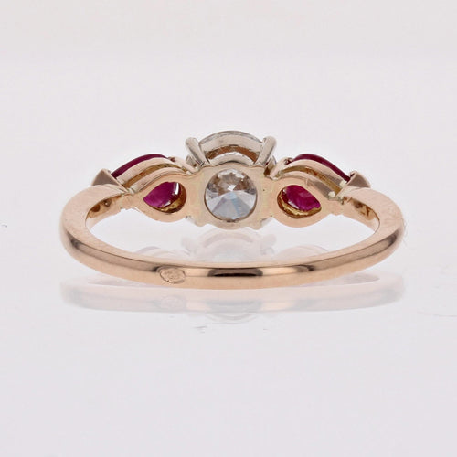 https://www.bijouxbaume.com/upload/image/bague-diamant-et-rubis-tailles-en-poire-p-image-153096-grande.jpg