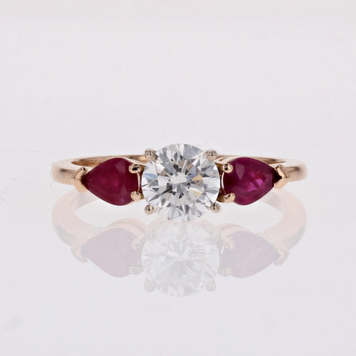 https://www.bijouxbaume.com/upload/image/bague-diamant-et-rubis-tailles-en-poire-p-image-153094-grande.jpg