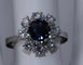 Bague 53.5 Bague en or blanc avec saphir rond et diamant 58 Facettes BA-46