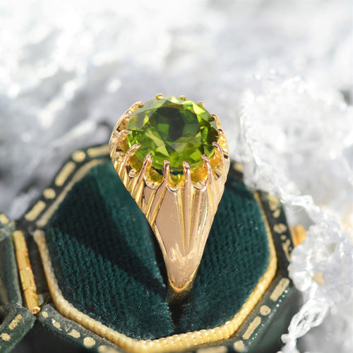 https://www.bijouxbaume.com/upload/image/bague-vintage-or-peridot-p-image-136301-grande.jpg