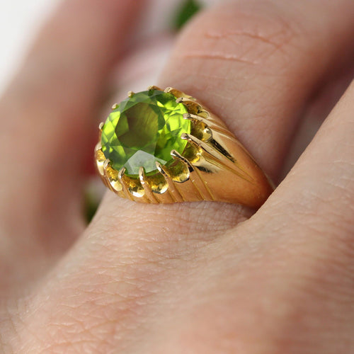 https://www.bijouxbaume.com/upload/image/bague-vintage-or-peridot-p-image-166234-grande.jpg