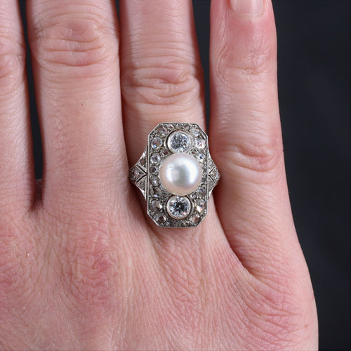 https://www.bijouxbaume.com/upload/image/bague-ancienne-art-deco-perle-et-diamants-p-image-131731-grande.jpg