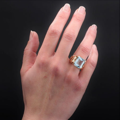 https://www.bijouxbaume.com/upload/image/bague-vintage-aigue-marine-et-or-p-image-130442-grande.jpg