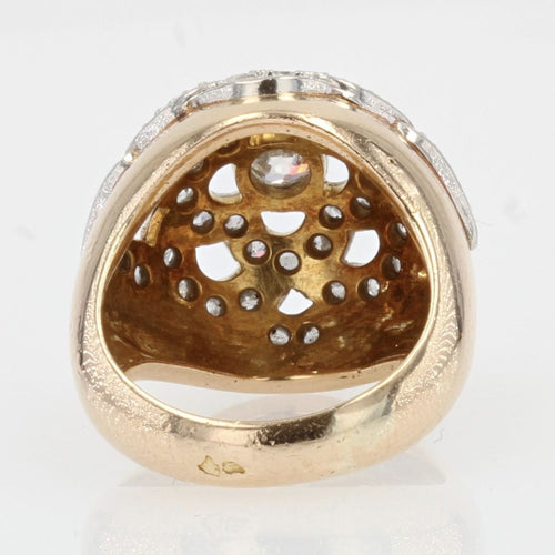 https://www.bijouxbaume.com/upload/image/bague-boule-ajouree-d-un-decor-de-fleur-et-diamants-p-image-114969-grande.jpg