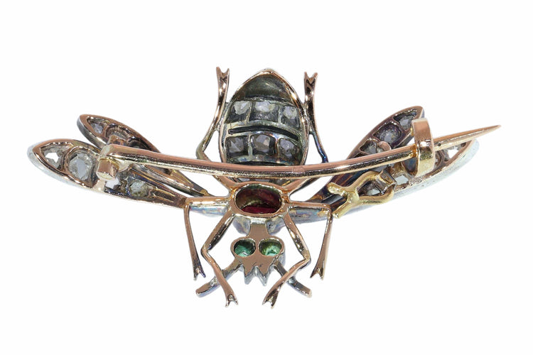 26050-0264.p09_Late Victorian Diamond Bee Brooch  Ruby Thorax and Emerald Eyes-en.jpg