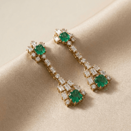 Boucles d'oreilles Goldohrhänger - Boucles d'oreilles en or avec diamants et émeraudes 58 Facettes 1708