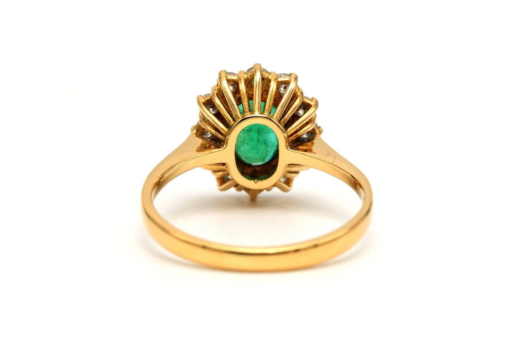 Bague 56 Bague contemporaine en or jaune 18 carats avec émeraude et diamants 58 Facettes 22957