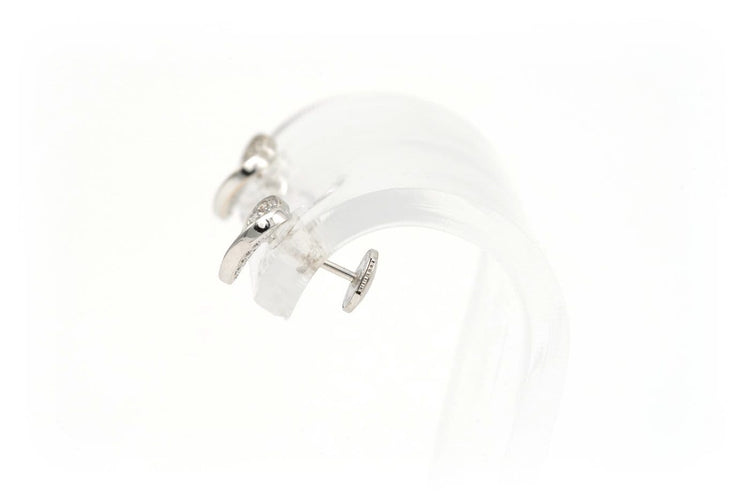 Boucles d'oreilles Boucles d'oreilles contemporaines en or blanc 18 carats et diamants taille brillant 0,31 ct 58 Facettes B539