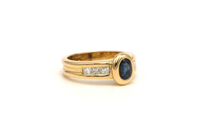 Bague 53 Bague contemporaine en or jaune, saphir et diamants taille princesse 58 Facettes 22093