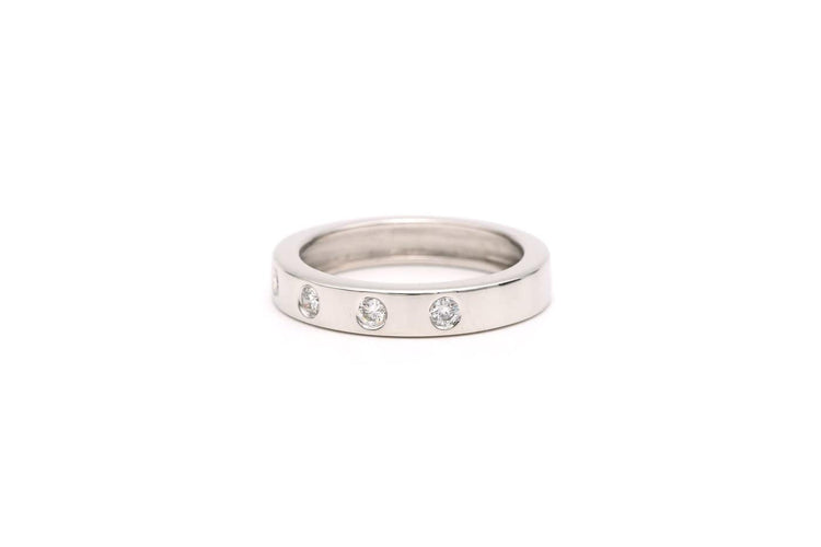 Bague 55 Bague contemporaine en or blanc 18 carats sertie de diamants taille brillant 0,25 ct 58 Facettes 19366