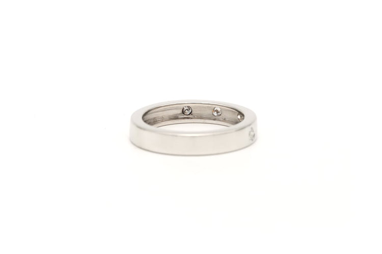 Bague 55 Bague contemporaine en or blanc 18 carats sertie de diamants taille brillant 0,25 ct 58 Facettes 19366