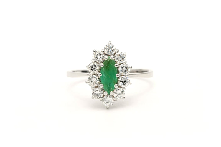 Bague 60 Bague contemporaine en or blanc 18 carats avec émeraude et diamants 58 Facettes B596