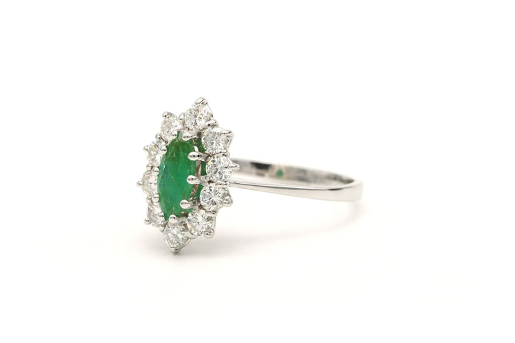 Bague 60 Bague contemporaine en or blanc 18 carats avec émeraude et diamants 58 Facettes B596
