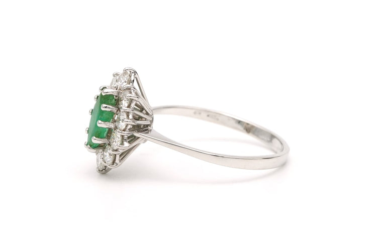 Bague 60 Bague contemporaine en or blanc 18 carats avec émeraude et diamants 58 Facettes B596