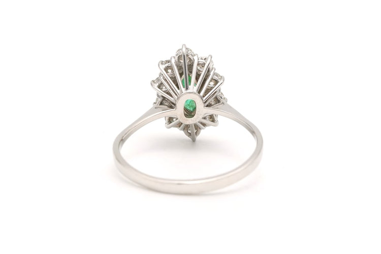 Bague 60 Bague contemporaine en or blanc 18 carats avec émeraude et diamants 58 Facettes B596