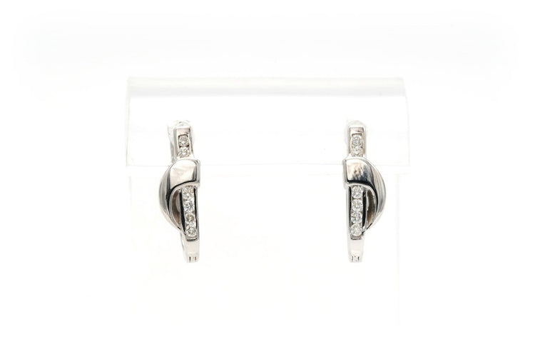 Boucles d'oreilles Boucles d’oreilles contemporaines en or blanc 14 carats et diamants 58 Facettes B624