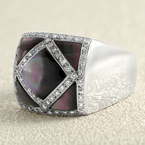 Bague 59 Bague en or blanc 18 carats, nacre noire et diamants 58 Facettes OC-61E00501