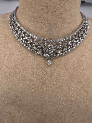 Collier Collier princesse en or et diamants 58 Facettes N-144