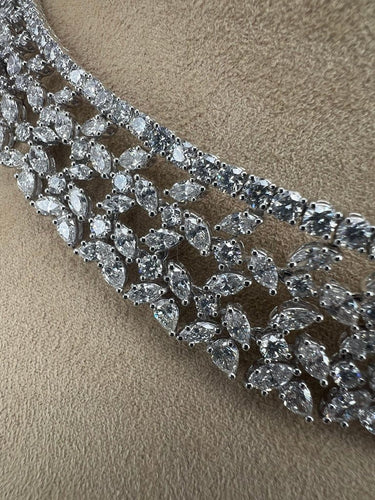 Collier Collier princesse en or et diamants 58 Facettes N-144