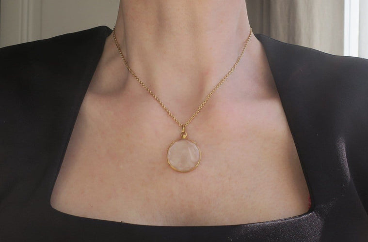 Pendentif Pendentif porte-photo XIXe siècle en or rose 18 carats et verre 58 Facettes Pendentif