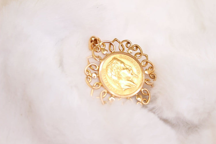 Pendentif Pendentif Napoléon en or jaune 900 et entourage en or jaune 750 58 Facettes MT250671