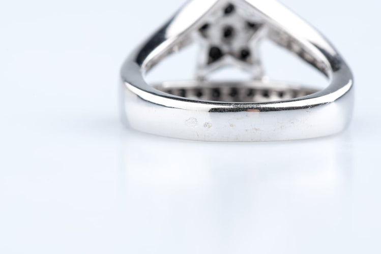 e0c27e70-54f0-4337-25f4-705c1cde8700